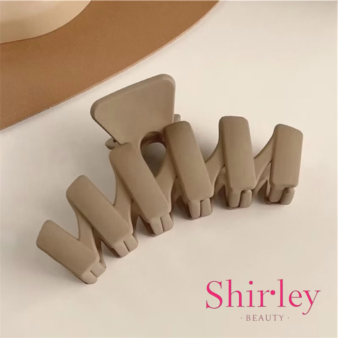 Shirley Croissant Hairpin