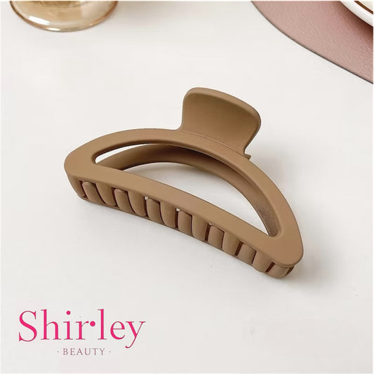 Shirley Banana Hairpin